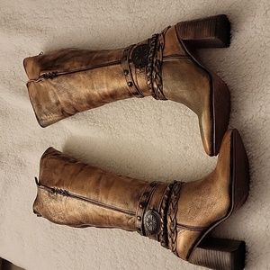 Beautiful Freebird Juniper Bronze boots,